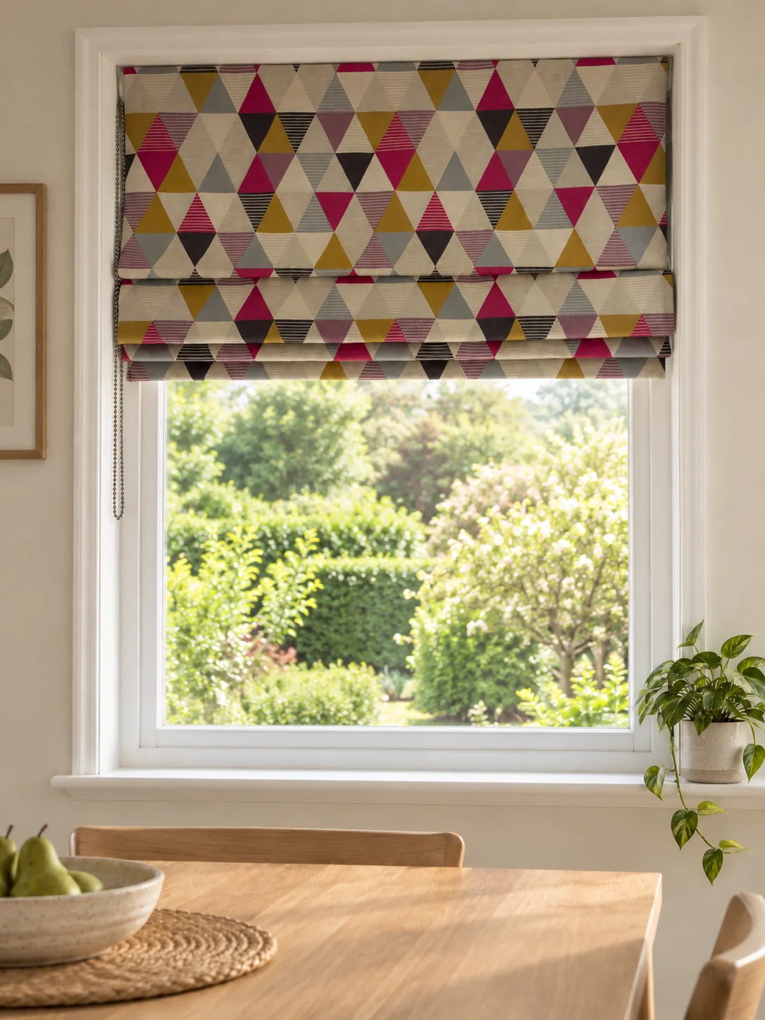 Colourful geometric Roman blind